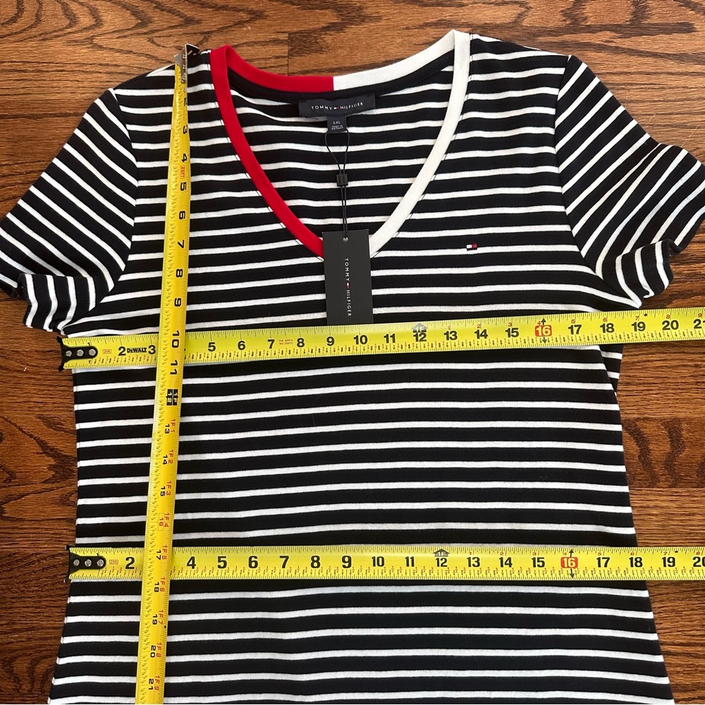 NWT Tommy Hilfiger Black White Striped Knit Red Trim T-shirt V-Neck Dress Size L - Picture 3 of 10